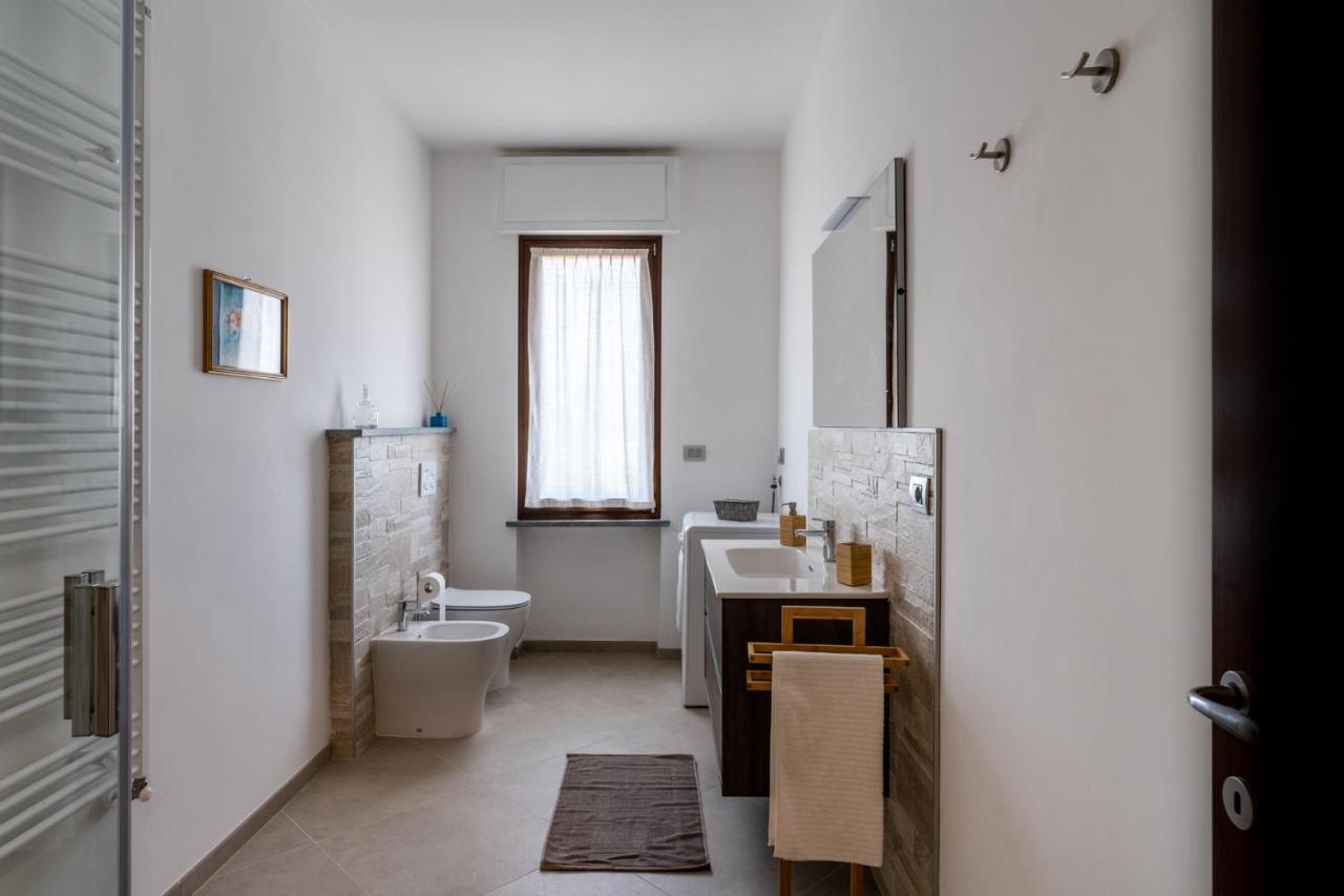 Agriturismo Tenuta La Meridiana Montegrosso dʼAsti エクステリア 写真