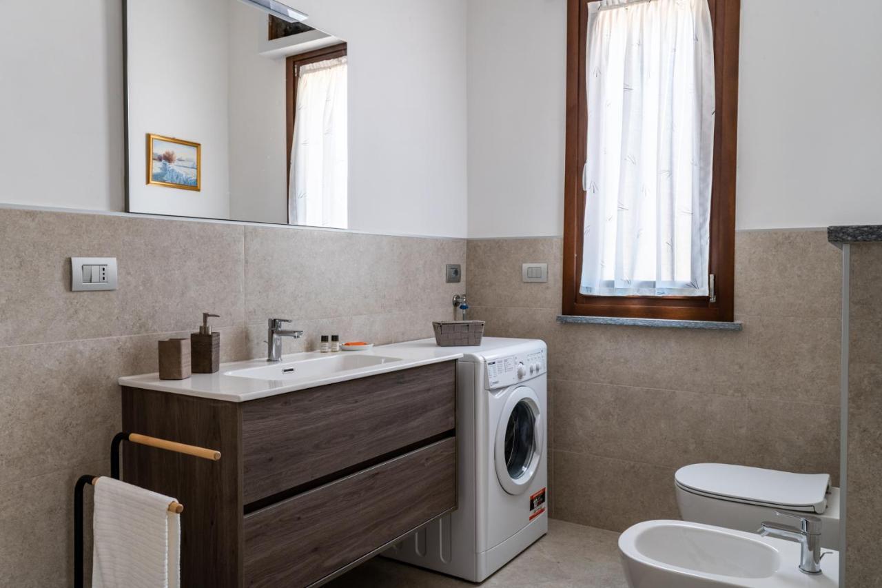 Agriturismo Tenuta La Meridiana Montegrosso dʼAsti エクステリア 写真
